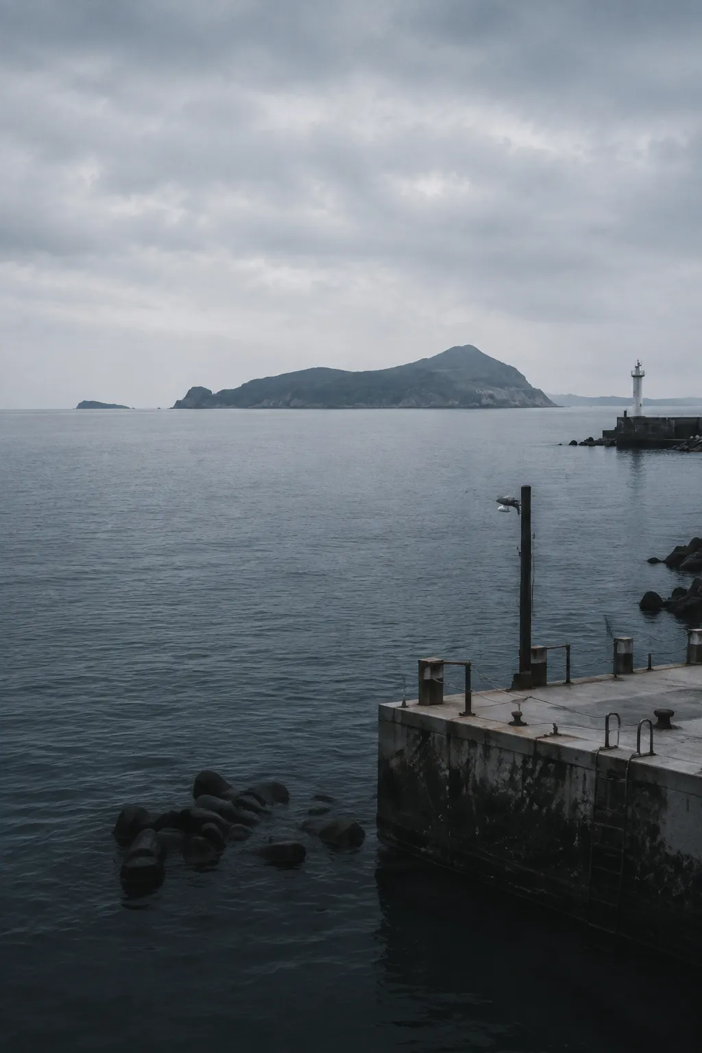 渡船不去的那座島封面海景